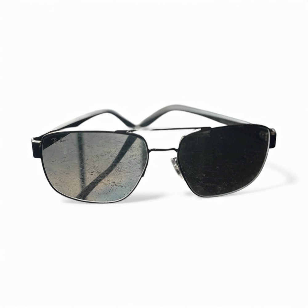 Stylish Black Aviator Sunglasses